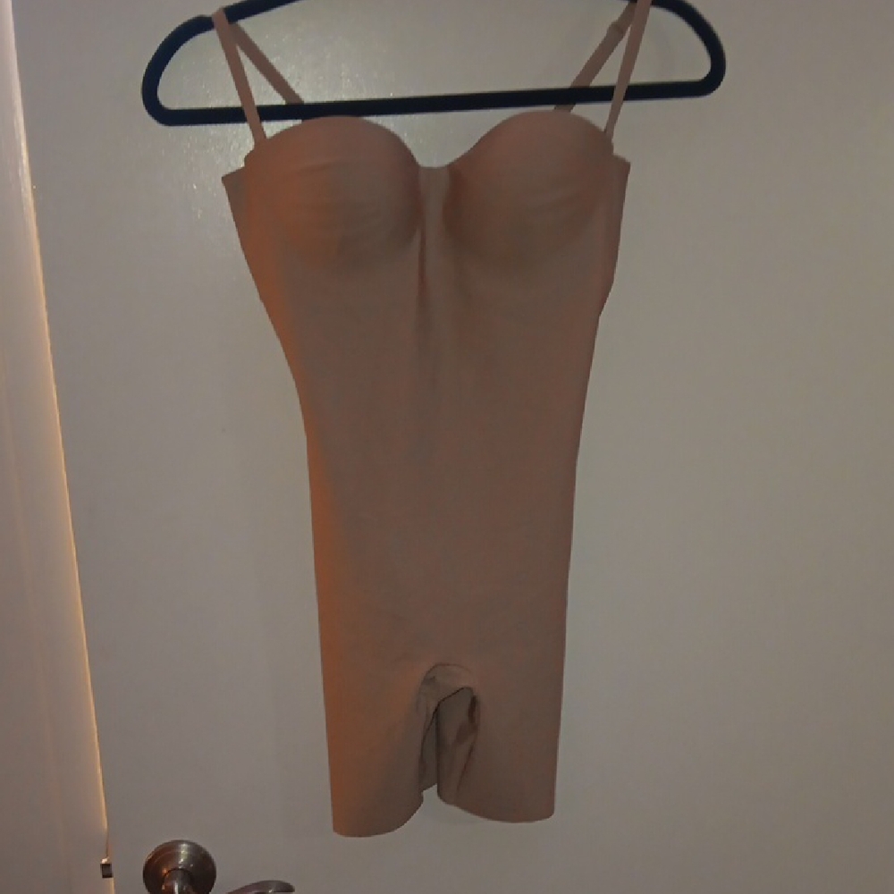 SKIMS Nude Shapewear Bodysuit